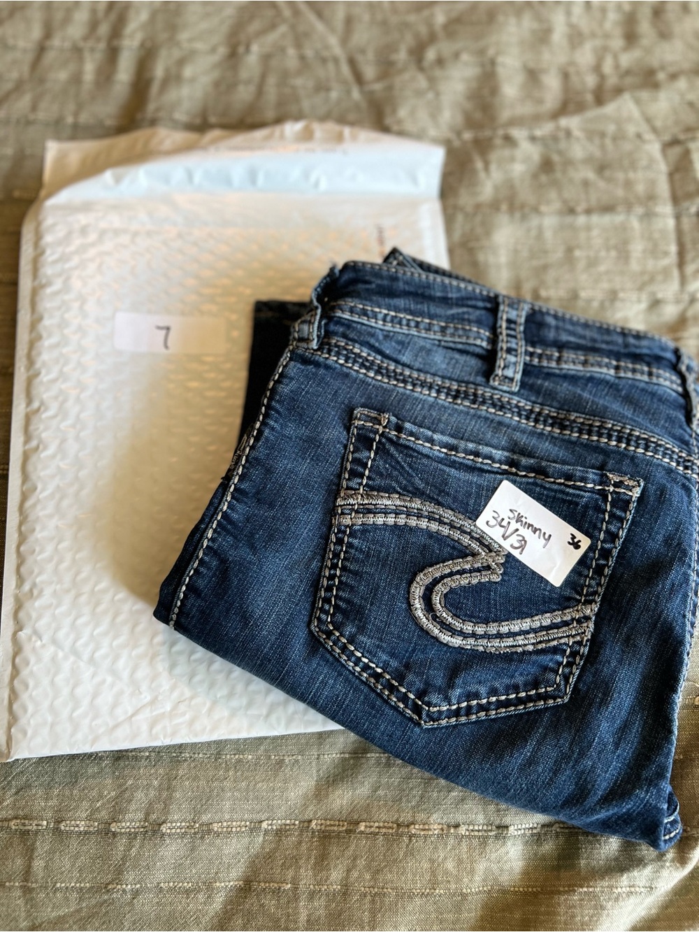 Silver Jeans Dark Blue Women's Skinny Jeans - Embroidered Back Pocket